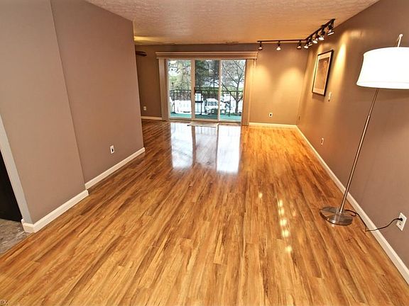 2nd image of 2021 King James Pkwy APT 218