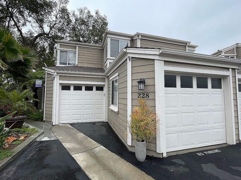 1st image of 228 Santa Rosa Ct