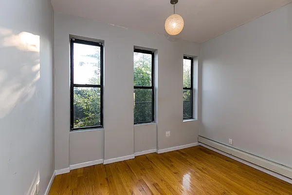 Rented by Nooklyn NYC LLC | media 2