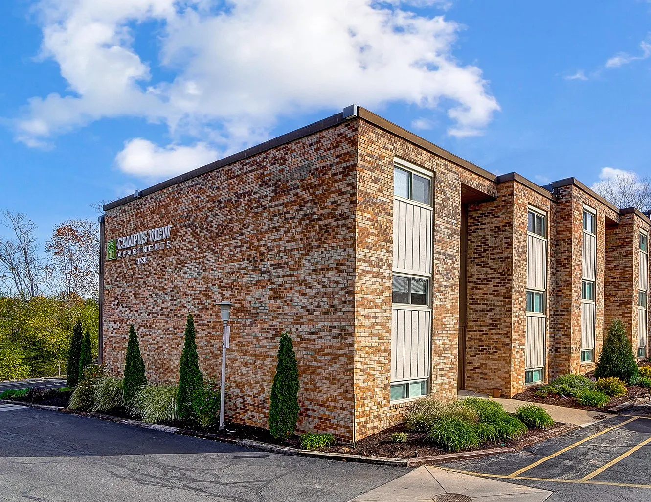 Campus View Apartments — Photo 4