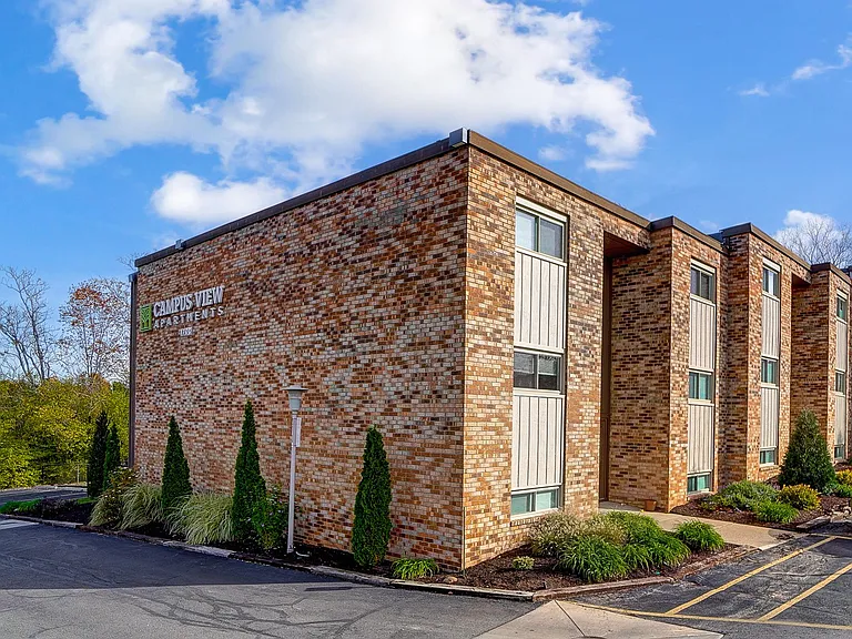 Campus View Apartments — Photo 4
