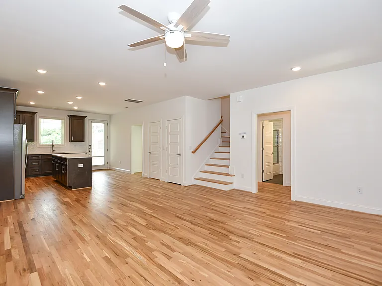 1739 Crest Rd — Photo 2