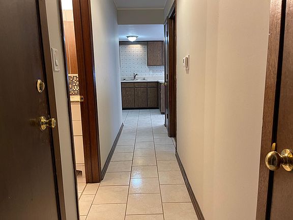4th image of 7928 W 90th St APT 1W