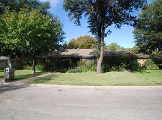 3800 Hickory Springs Rd, Benbrook, TX 76116