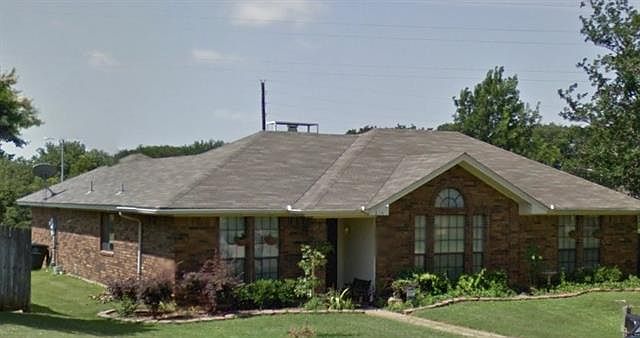 1st image of 814 Red Oak Dr
