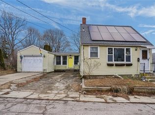 5 Elm St, Coventry, RI 02816