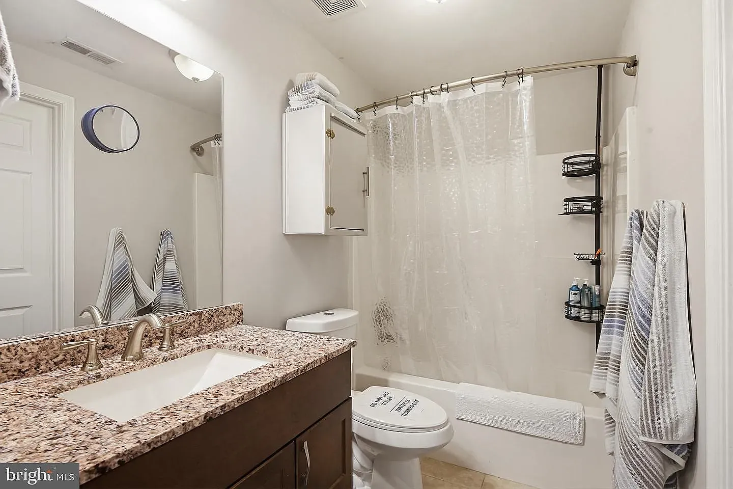 4 bed, 2550 sqft, $3,500 — Photo 2