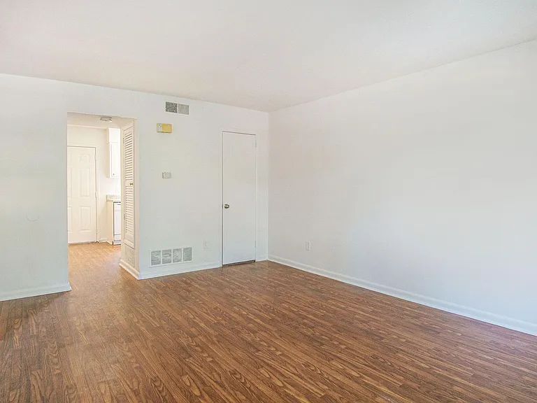 3267 Warringwood Dr — Photo 19