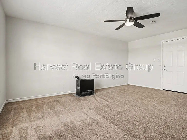 22284 Mission Blvd — Photo 7
