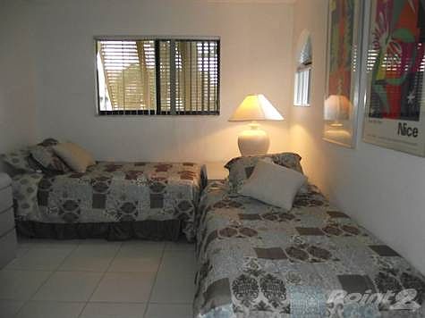 2nd bedroom/den
