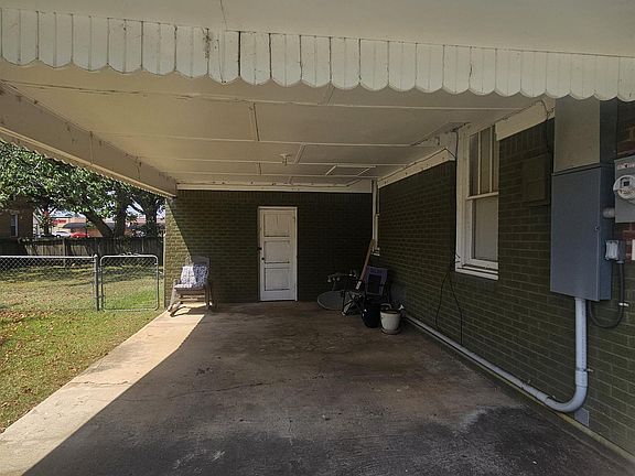 3rd image of 130 N Kelley Ave