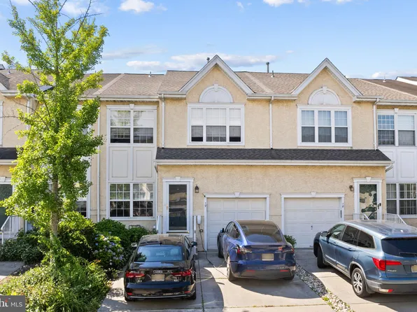 19 Versailles Blvd, Cherry Hill, NJ 08003