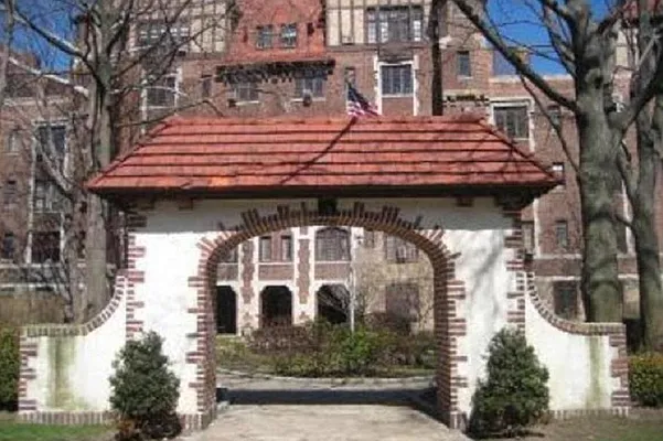 Sold by Corcoran | media 17