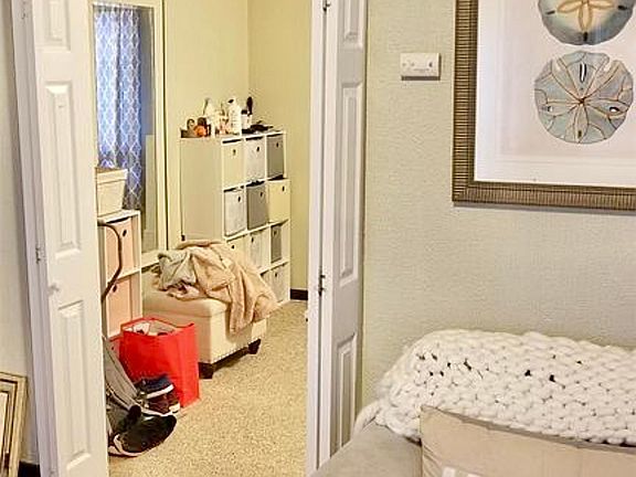 2nd image of 414 Rantoul St #R2