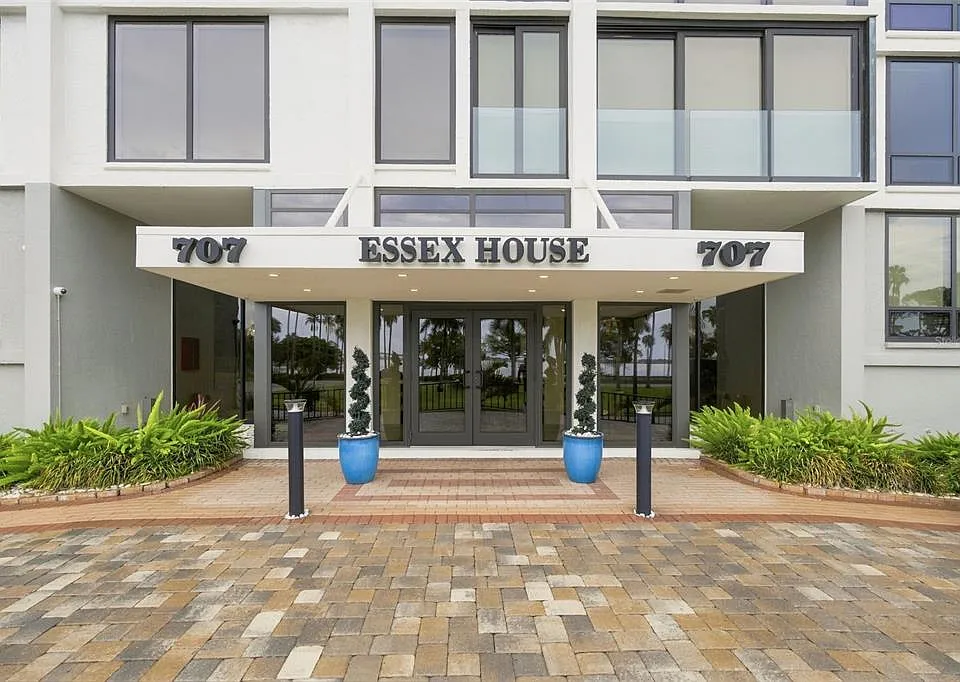 707 S Gulfstream Ave #207