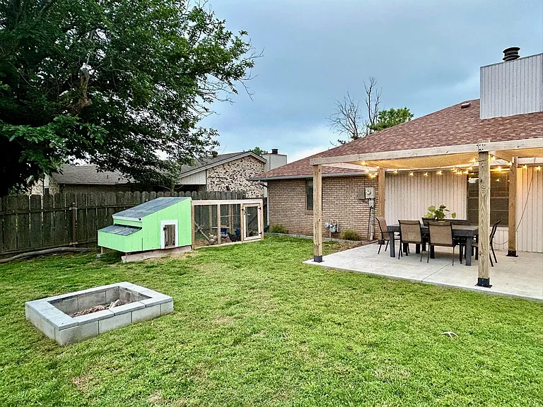 2505 Franklin Dr — Photo 40