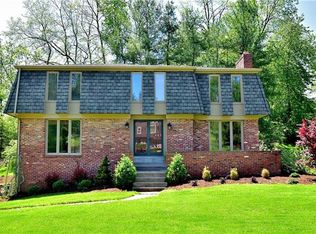 349 Oaklawn Dr, Pittsburgh, PA