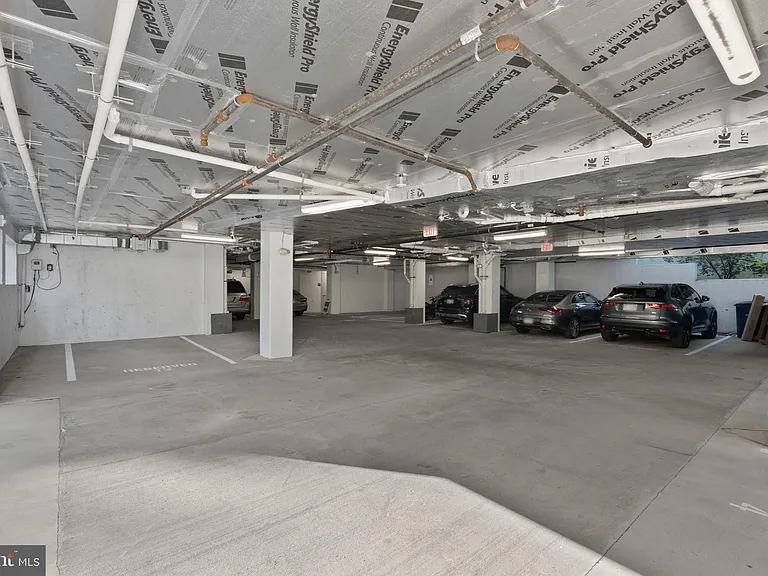 1245 N Pierce St #9 — Photo 24