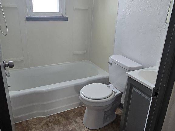 3rd image of 2198 Homewood Ave