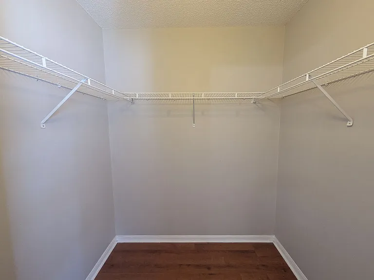 4122 Waterside Island Ct — Photo 11