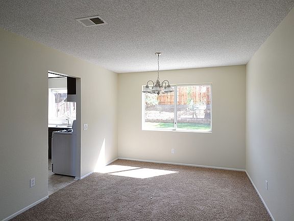 3rd image of 37431 Sheffield Dr
