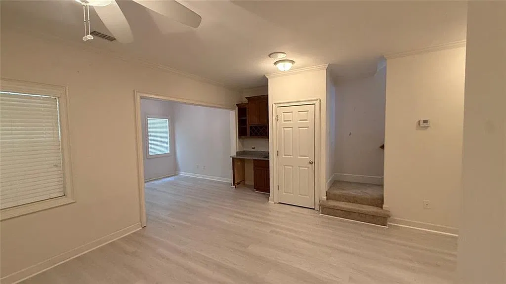 3 bed, 3.5 bath, 2000 sqft, $2,950 — Photo 4