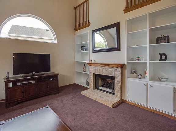3rd image of 686 Northwind Dr
