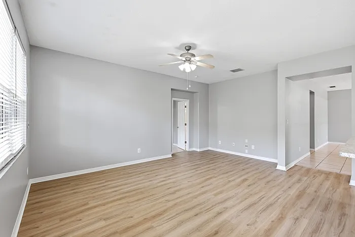 737 Maya Susan Loop — Photo 10