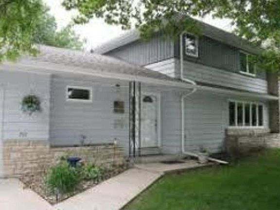 2nd image of 1513 Marston Ave