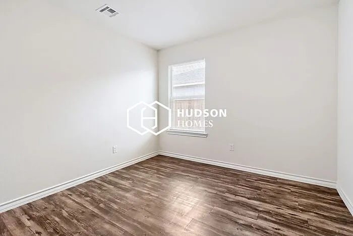 1014 David Ave — Photo 10