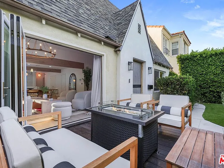 1155 S Rimpau Blvd — Photo 5