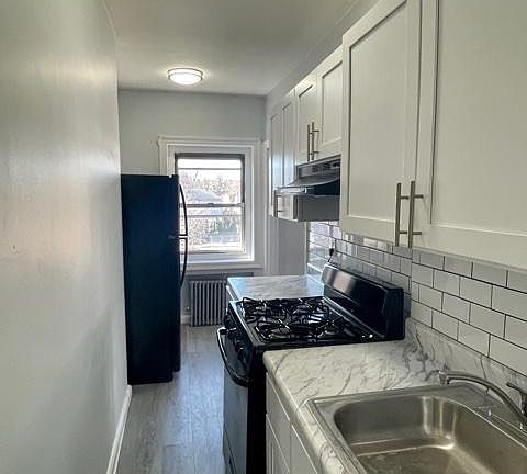 2nd image of 162 Park Ave APT D2