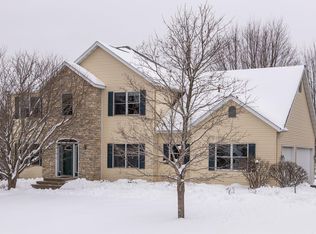 8821 Ridge Crest Dr NW, Rochester, MN 55901
