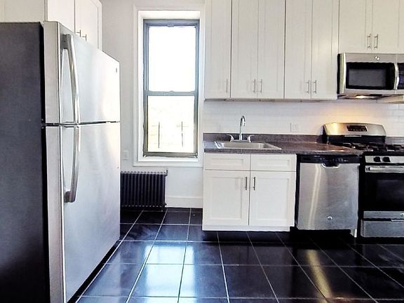 2nd image of 86-50 77th St #6HH