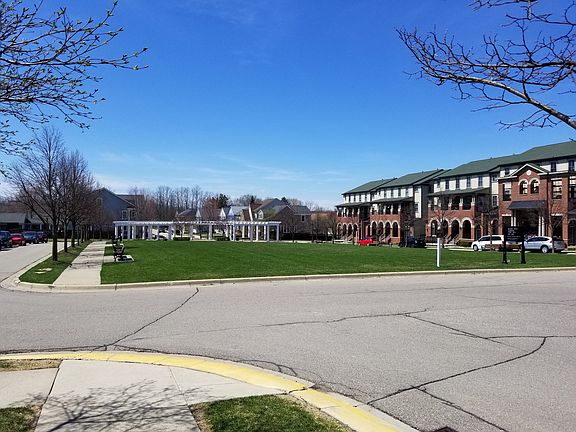 3rd image of 3922 Forester Blvd #60
