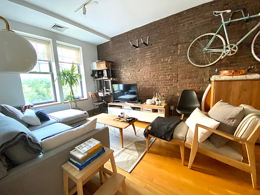 Rented by Compass | media 17