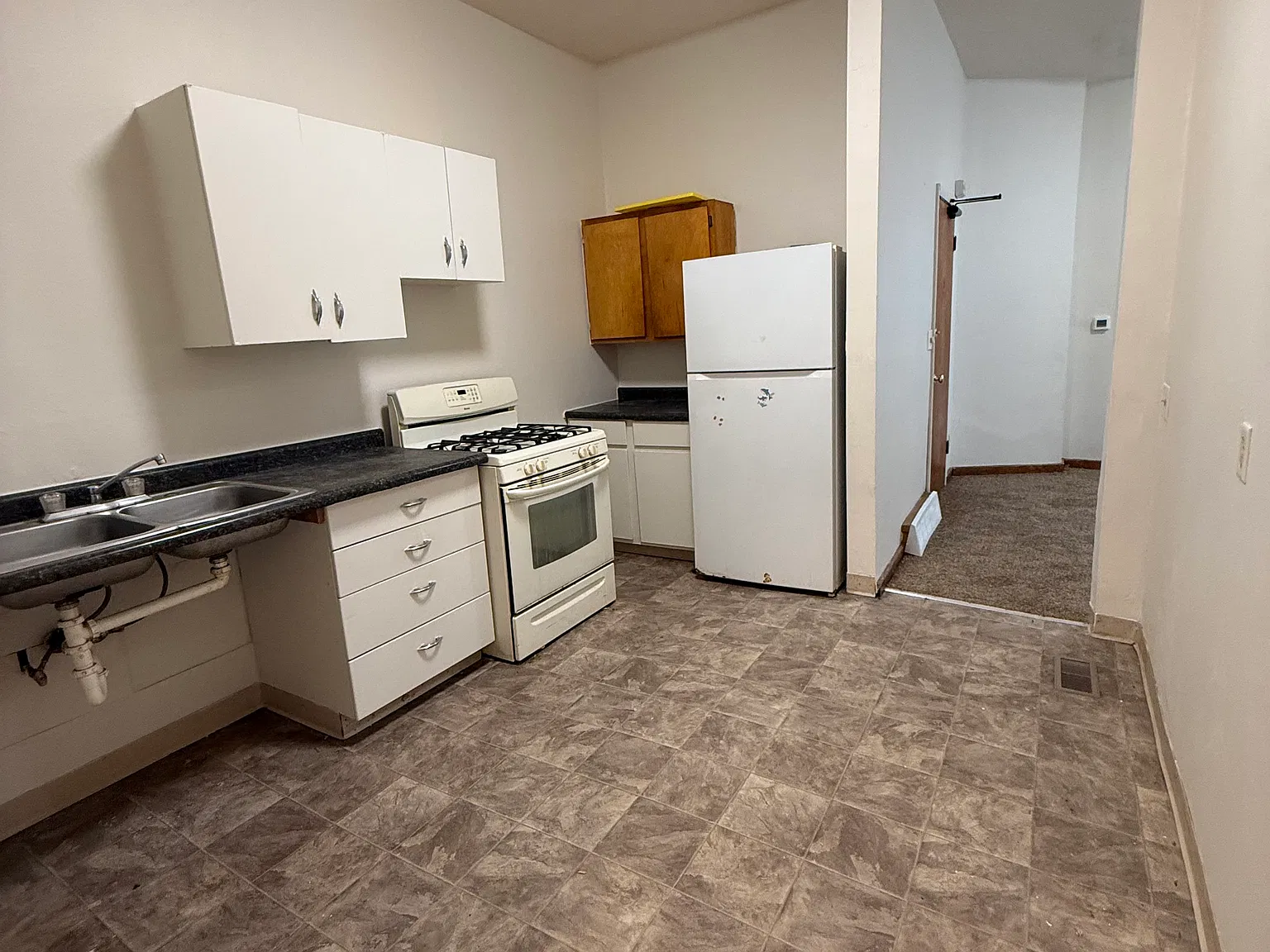 2 bed, $795 — Photo 3