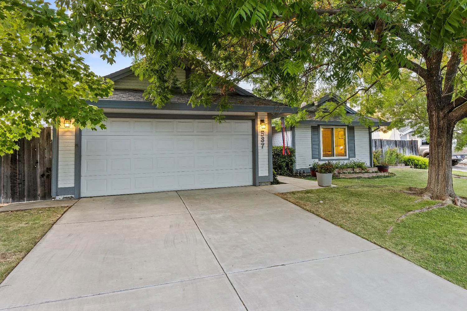 537 Silver Sky Ct photo 1