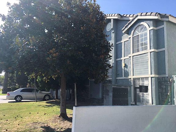 3rd image of 21917 Belshire Ave