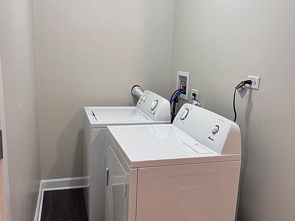 5th image of 5026-32 W Madison St #5028-2