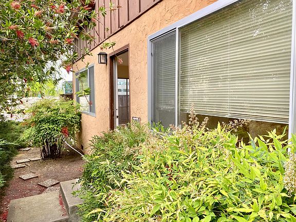2nd image of 303 Sheridan Ave #303