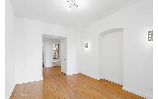 Rented by Douglas Elliman | media 29