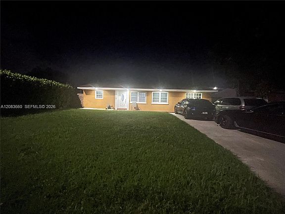 2nd image of 2917 NE 13th Ave
