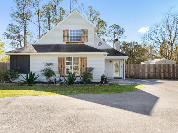 7124 Smith Rd, Long Beach, MS 39560