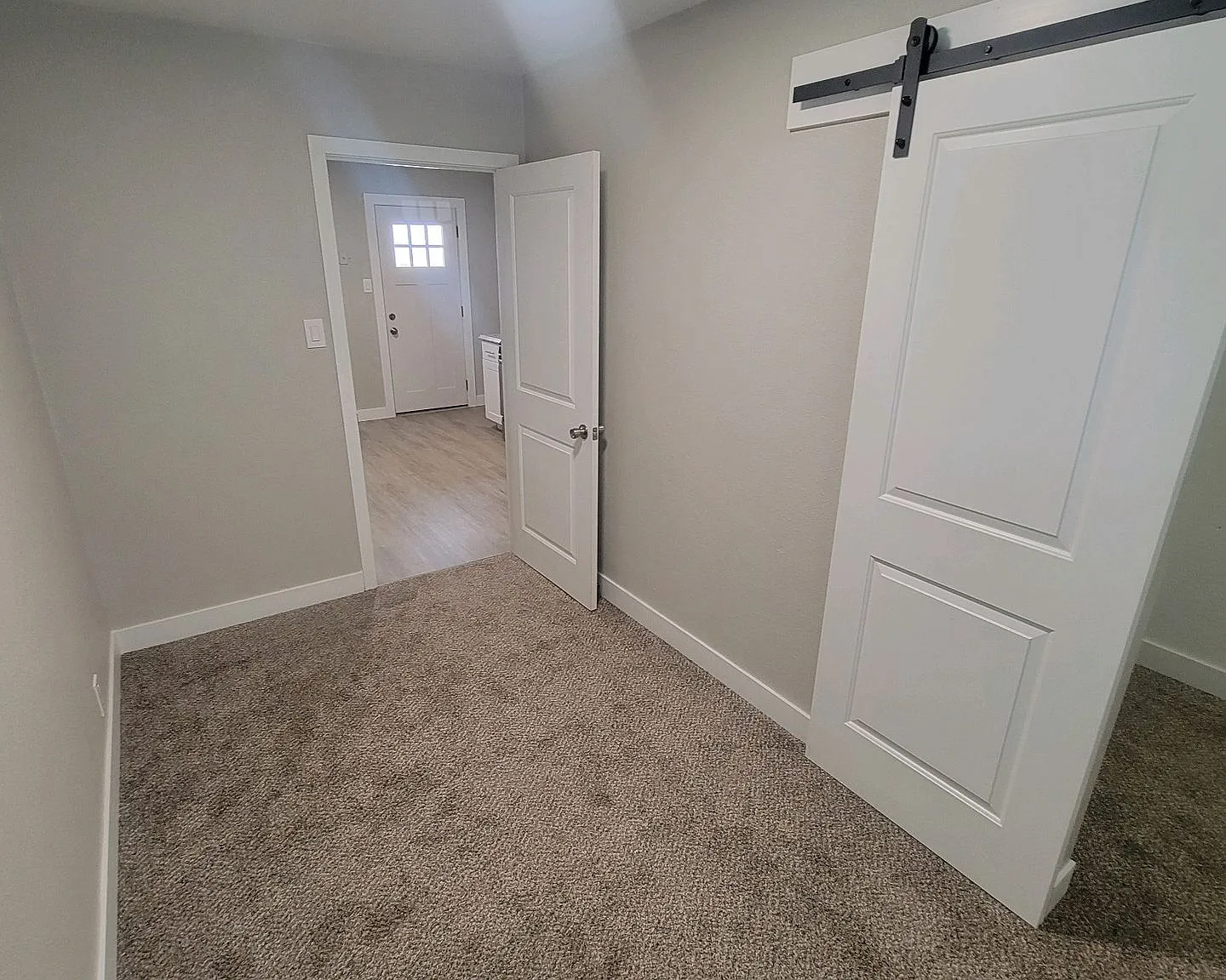 Garden City Flats — Photo 2