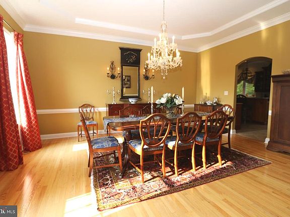 4th image of 1623 Castlegreen Dr