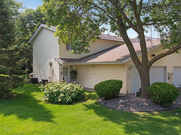3rd image of 418 Pleasure Creek Dr NE