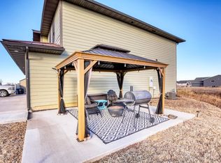 4306 Parkview Dr, Rapid City, SD 57701