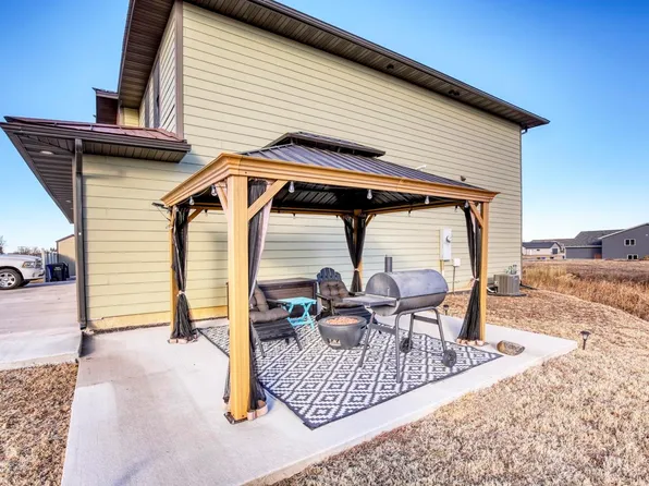 4306 Parkview Dr, Rapid City, SD 57701