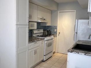 518 Germantown Ct, Warminster, PA 18974